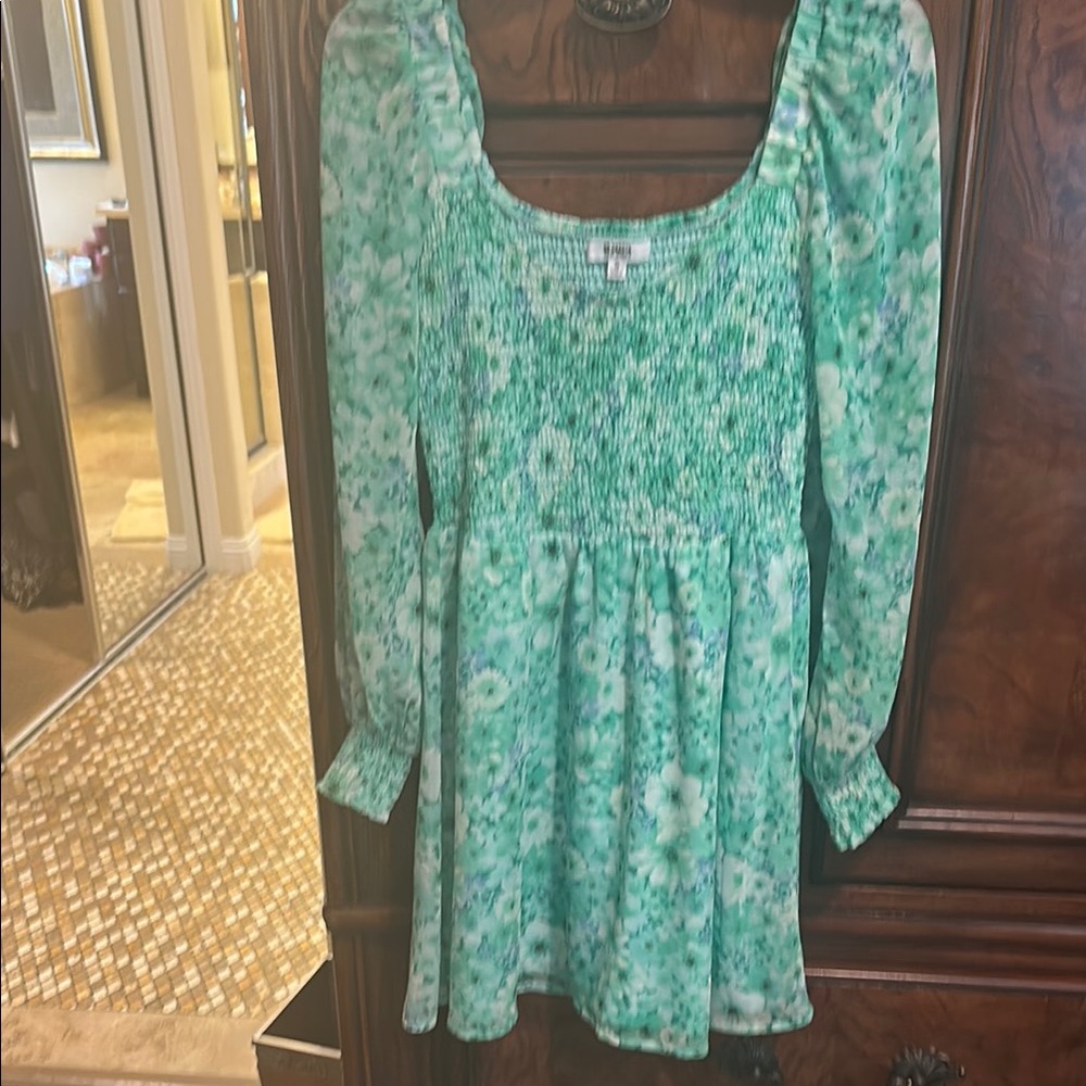Green Sundress with Bishop Sleeves and Scoop Neck